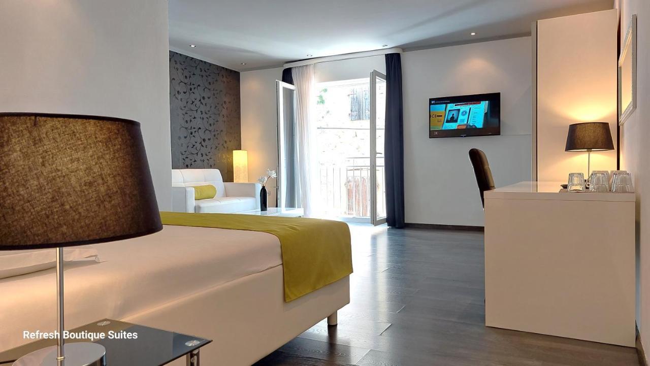 Refresh Boutique Suites - Central Point โวดีเซ ภายนอก รูปภาพ