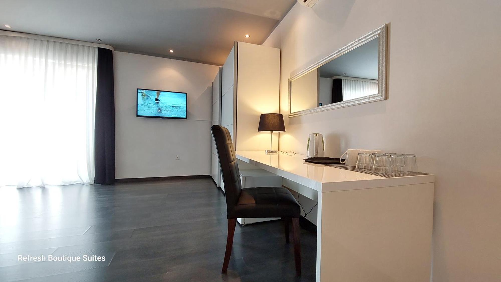 Refresh Boutique Suites - Central Point โวดีเซ ภายนอก รูปภาพ